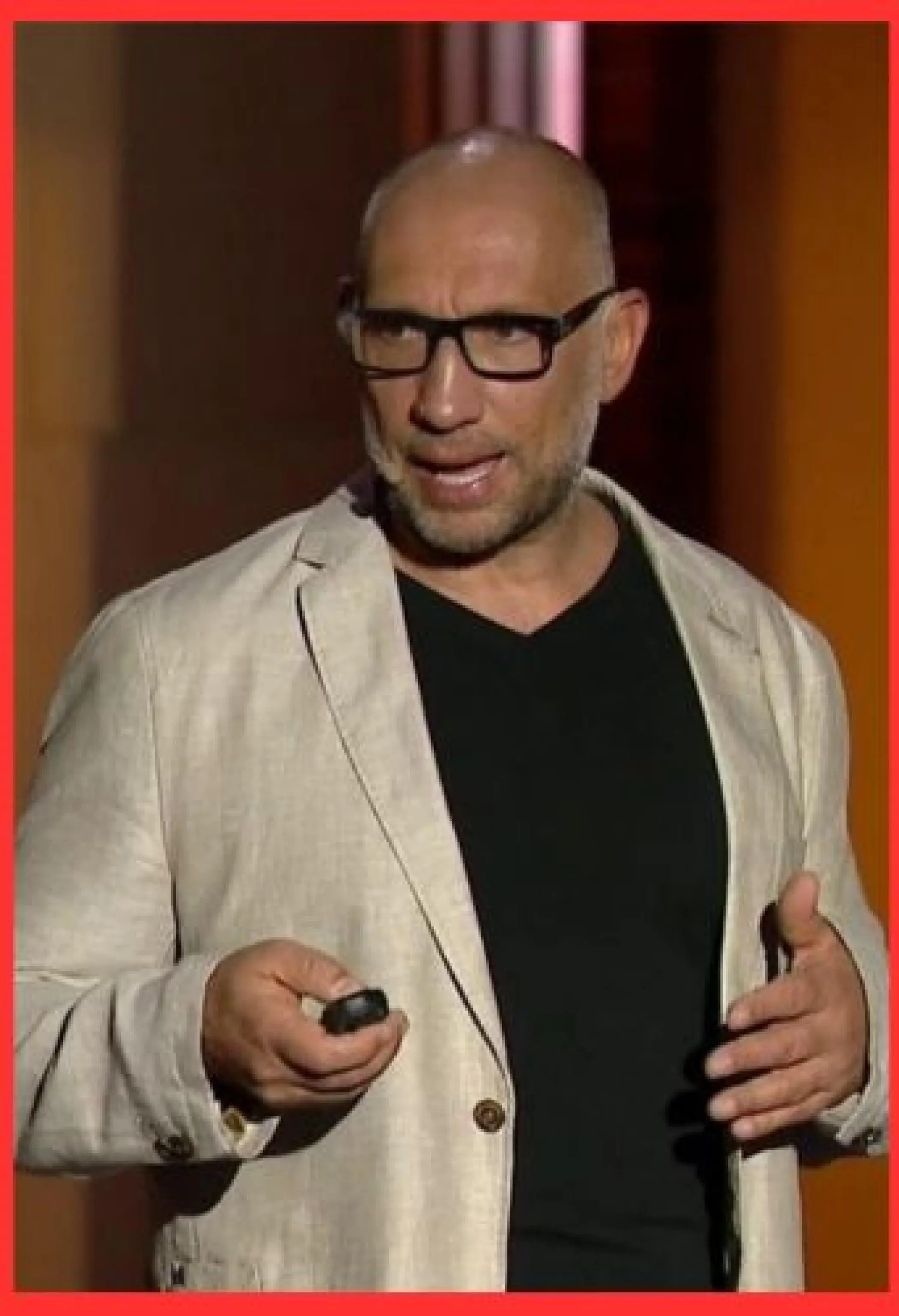 Bajz&aacute;th S&aacute;ndor: Szerhaszn&aacute;lat &eacute;s fel&eacute;p&uuml;l&eacute;s (Mindenki Akad&eacute;mi&aacute;ja)